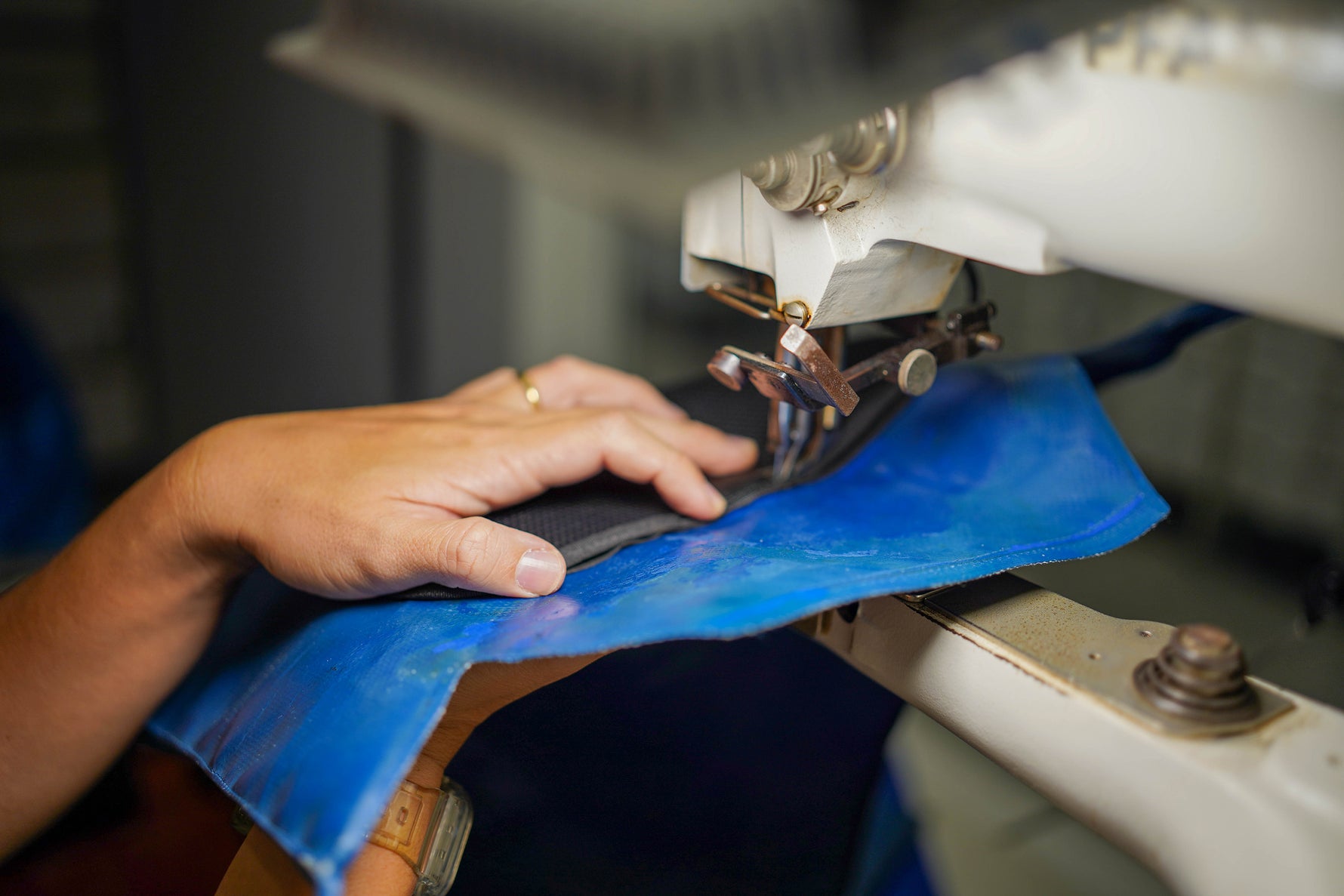 Stitches, Bag Customization & Repairs, FREITAG Dealer and Carepoint